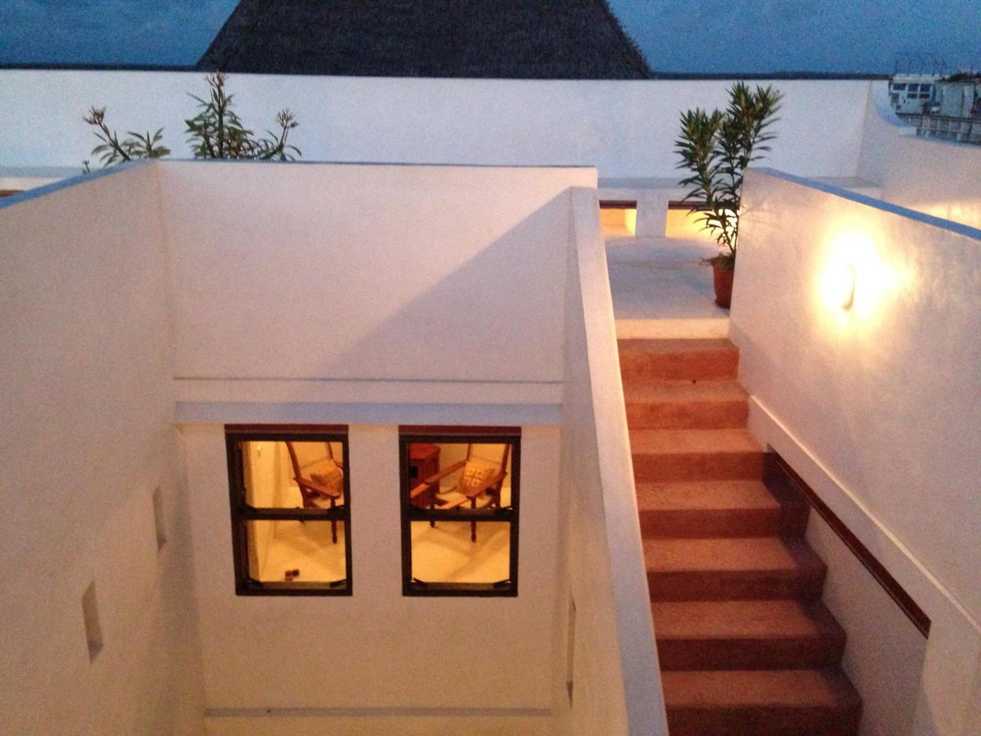 לינה וארוחת בוקר לאמו Andavelo House מראה חיצוני תמונה